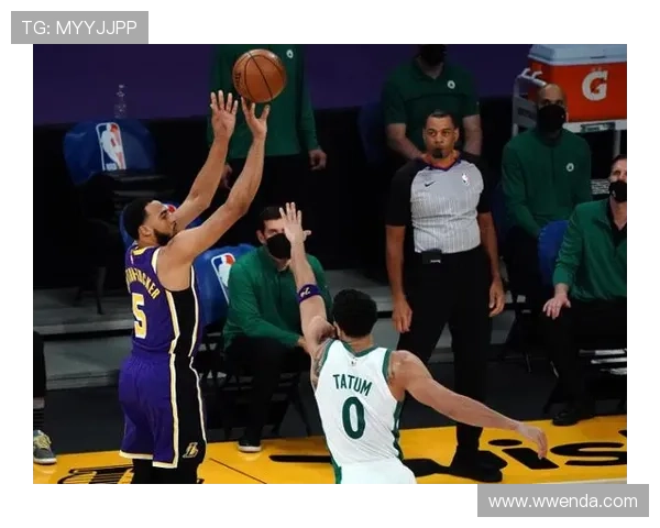 张煜东:上半场失两球未放弃 困境中全队坚持拼搏展现韧性 张煜东:上半场失两球未放弃 困境中全队坚持拼搏展现韧性